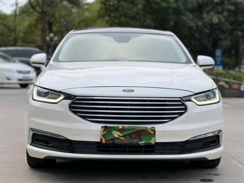 东莞20年福特金牛座1