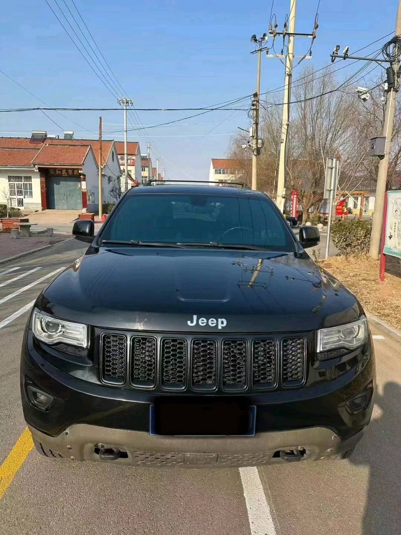 潍坊13年Jeep大切诺基1