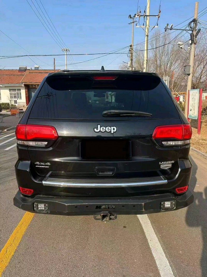 潍坊13年Jeep大切诺基5