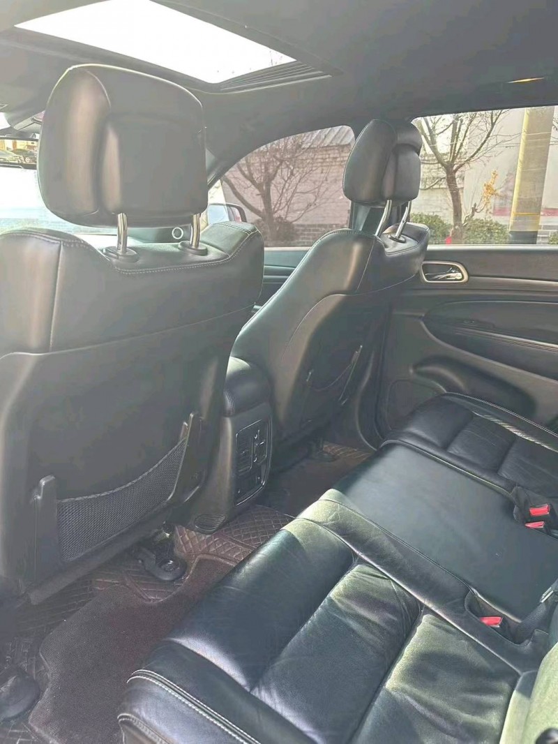 潍坊13年Jeep大切诺基6