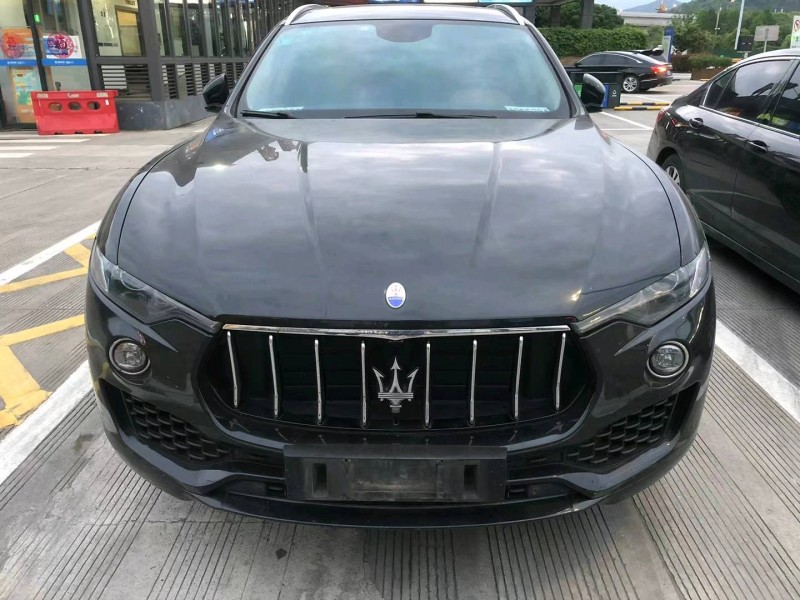 潍坊17年玛莎拉蒂Levante1