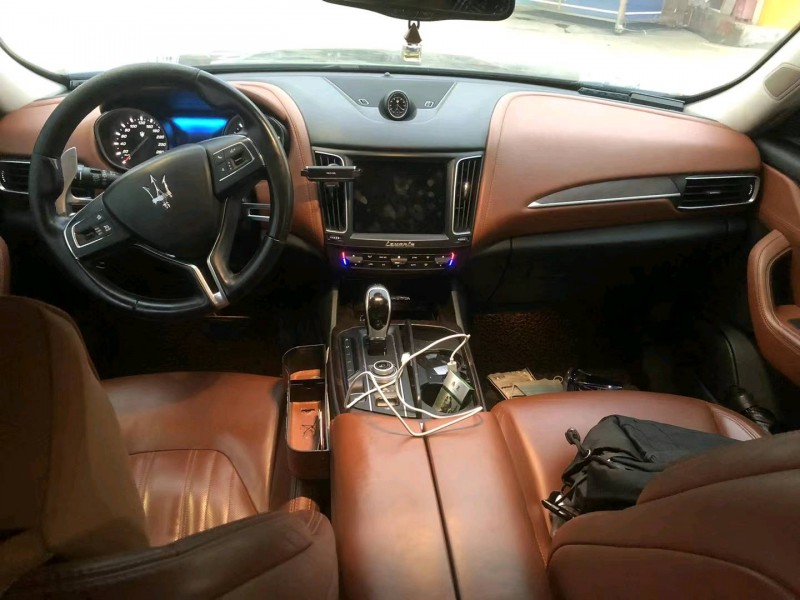 潍坊17年玛莎拉蒂Levante4