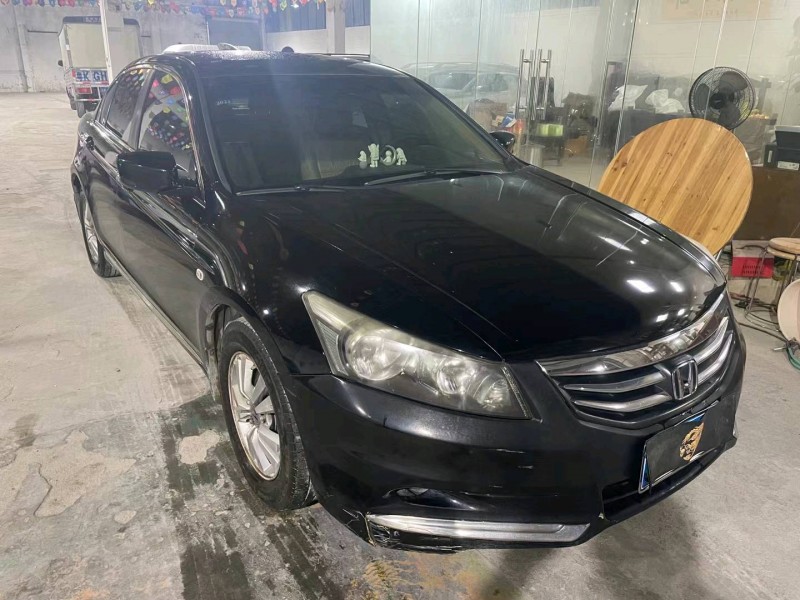 广州11年本田雅阁2