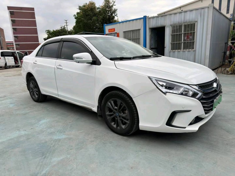 广州19年比亚迪秦3