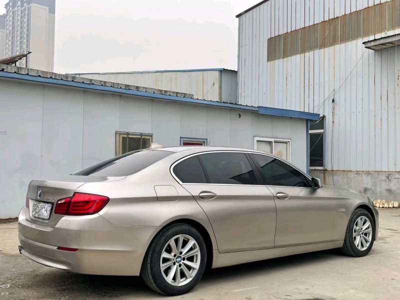 济宁13年宝马5系8