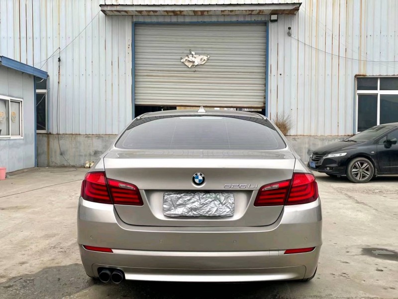 济宁13年宝马5系9