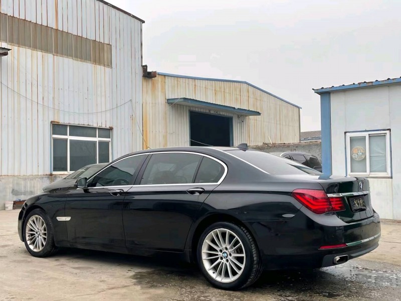 济宁14年宝马7系8