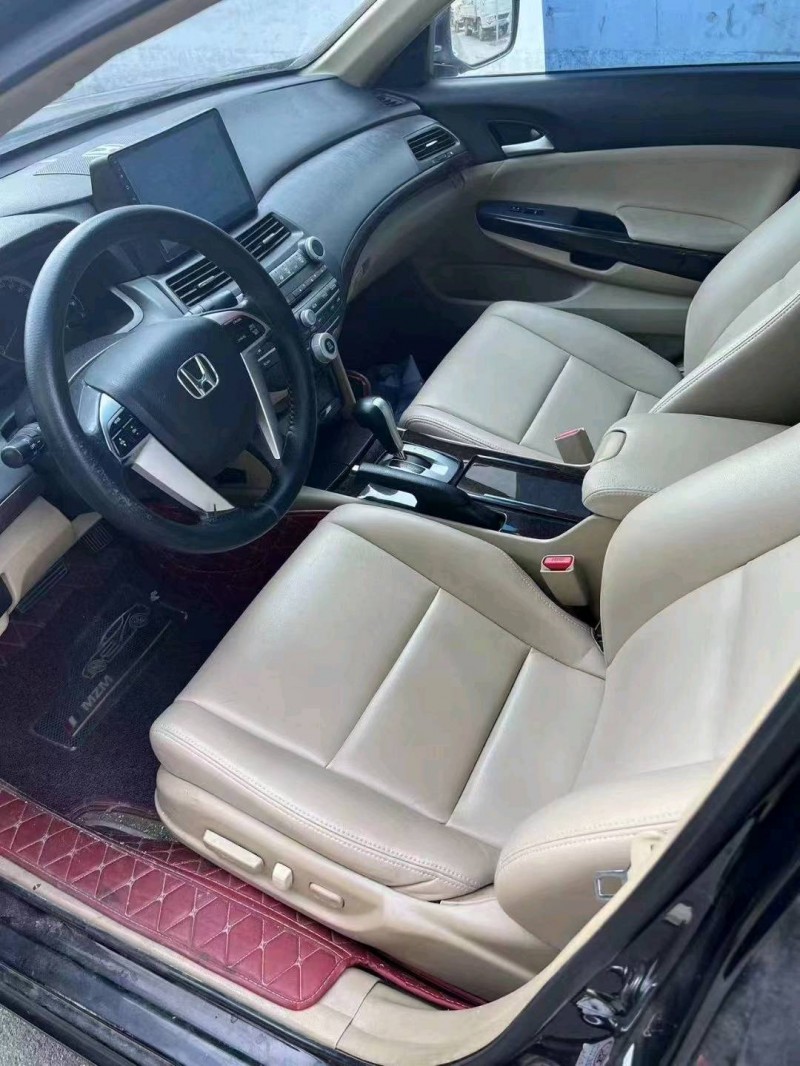 东营13年本田雅阁6