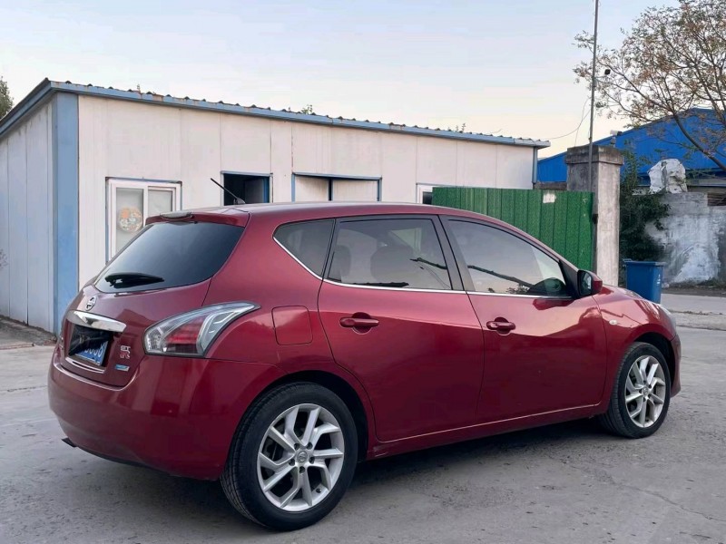 济宁12年日产骐达8