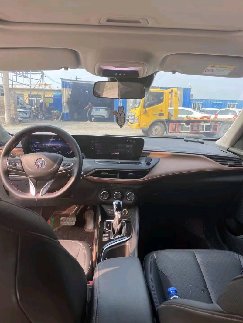 保定22年别克威朗6