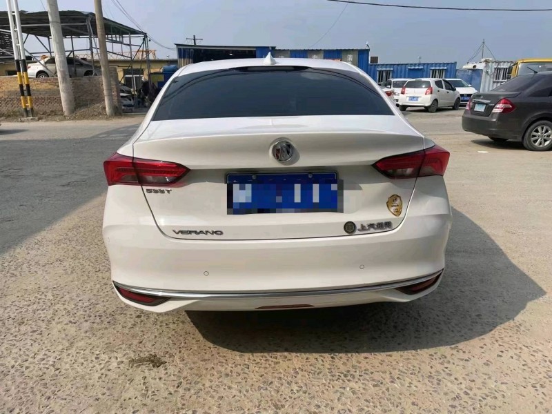 保定22年别克威朗8