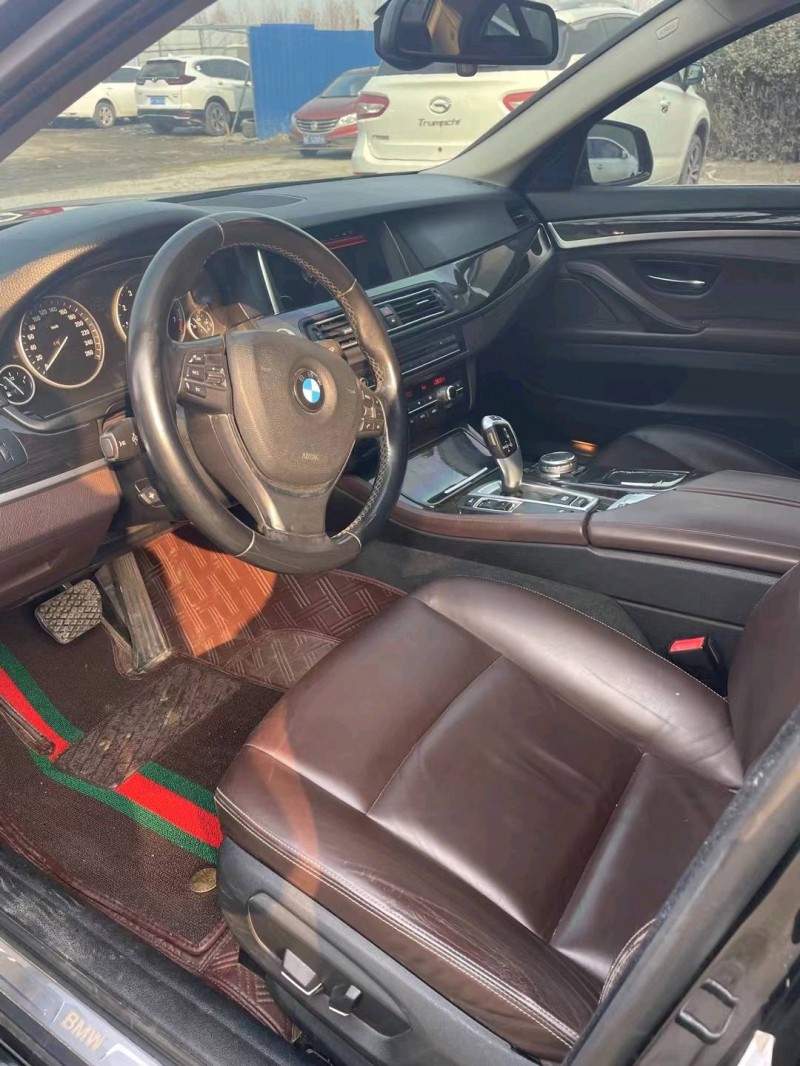 保定16年宝马5系8