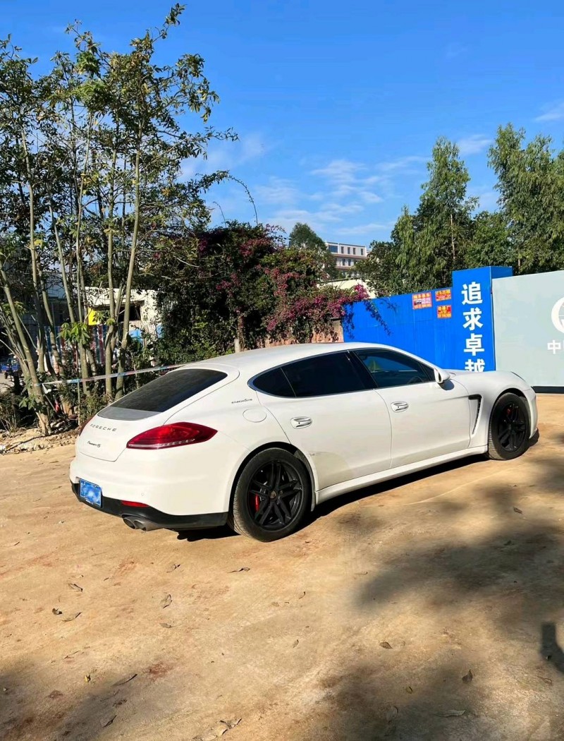 湛江15年保時捷帕拉梅拉8