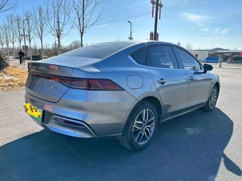 重庆22年比亚迪秦4