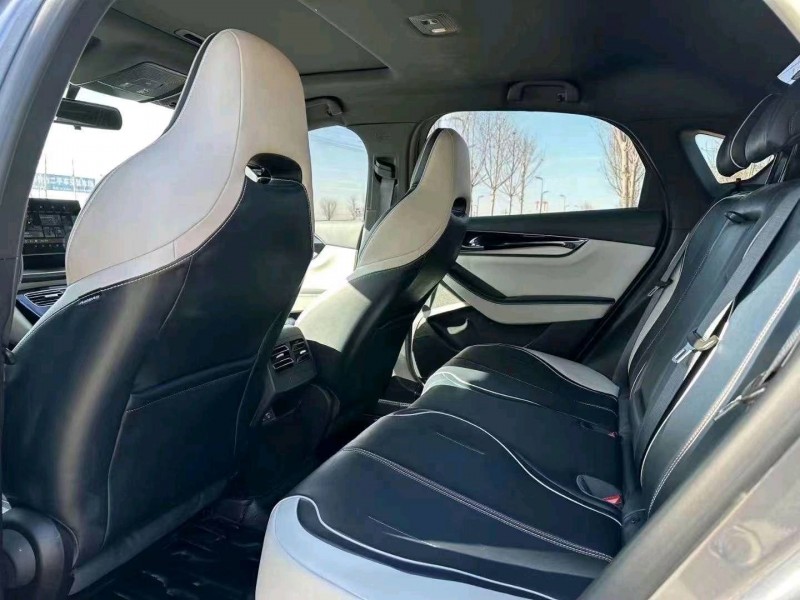 重庆22年比亚迪秦8