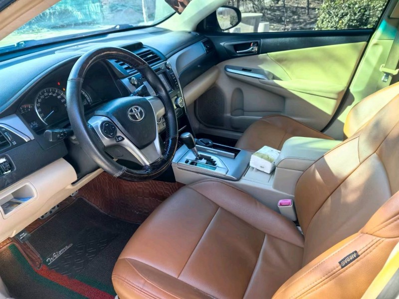 保定13年丰田凯美瑞5