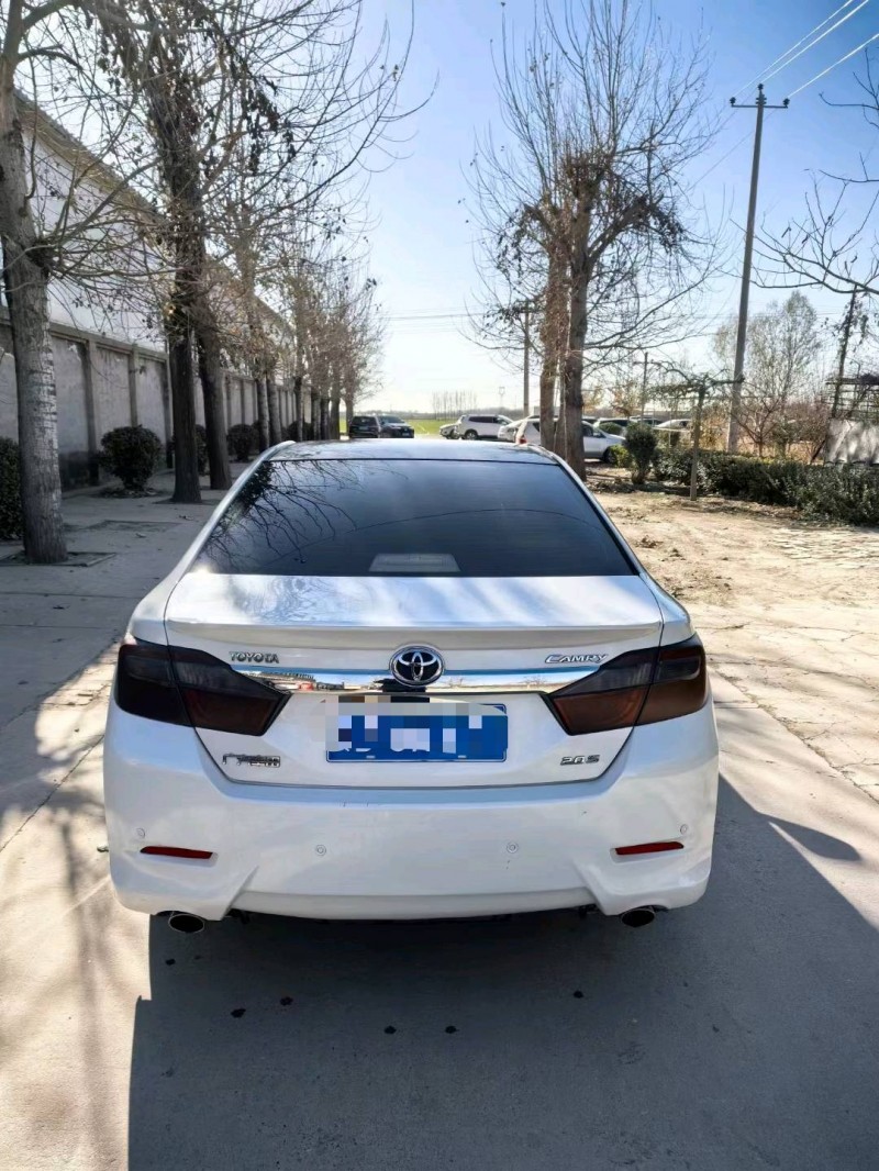 保定13年丰田凯美瑞9