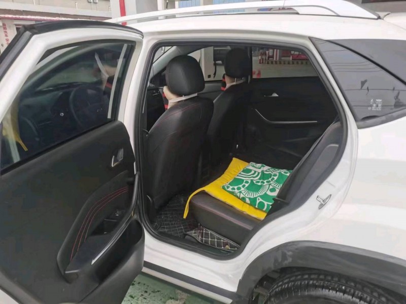 保定21年奇瑞瑞虎3x6