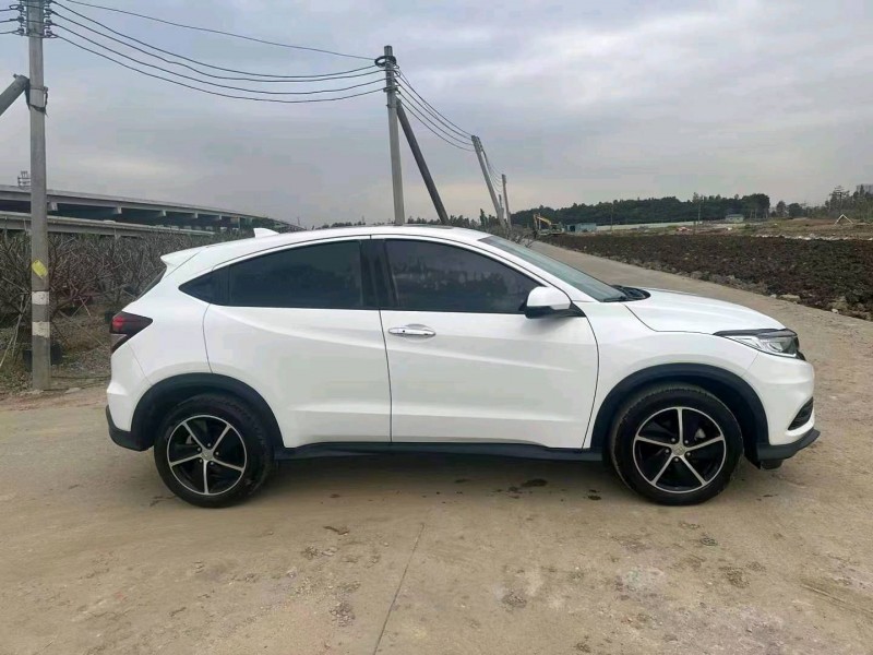 珠海22年本田缤智5