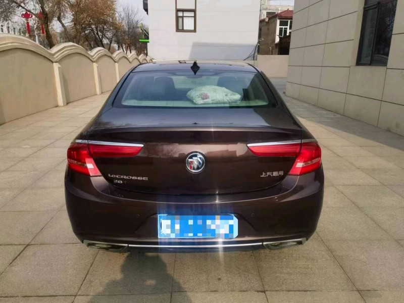 保定17年别克君越8