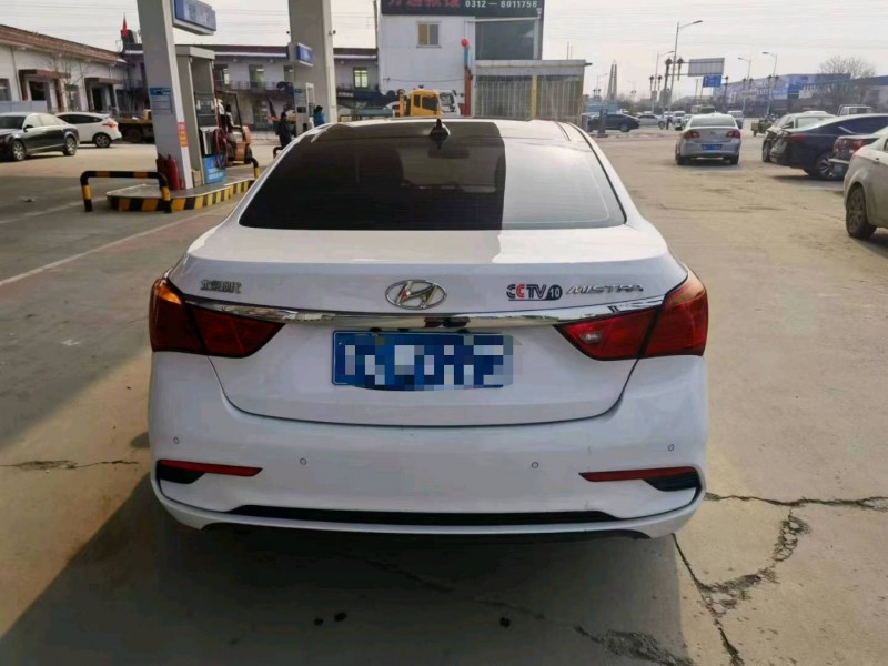 保定18年现代名图9