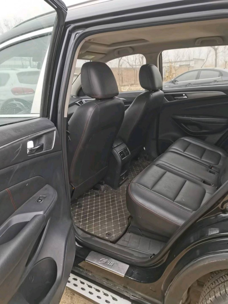 保定16年长安汽车CS755