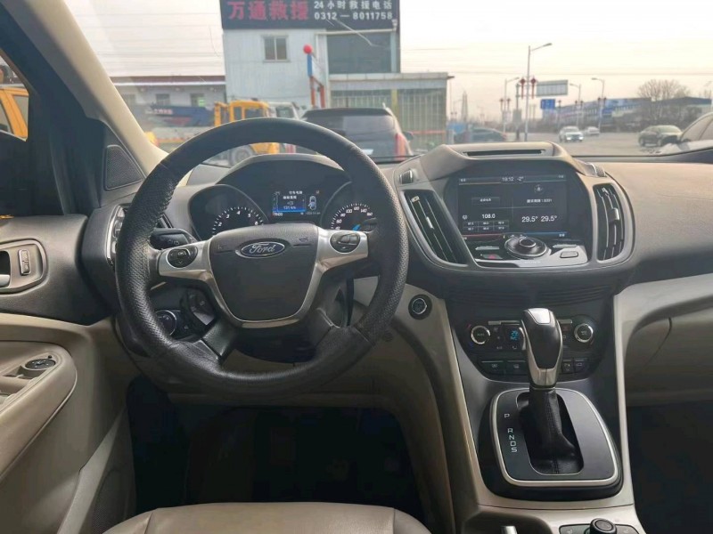 保定14年福特翼虎5