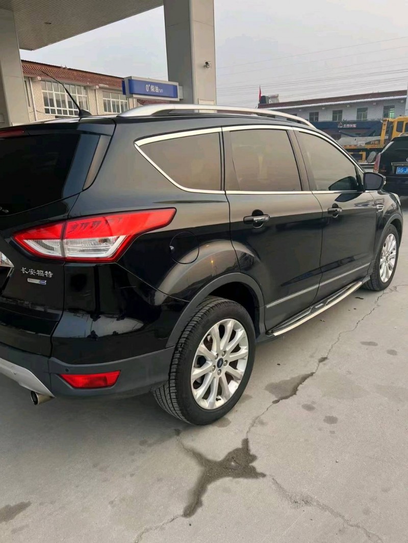 保定14年福特翼虎7