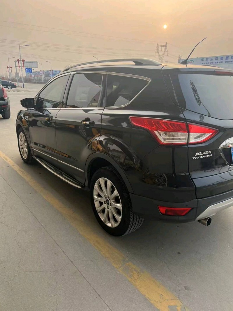 保定14年福特翼虎8