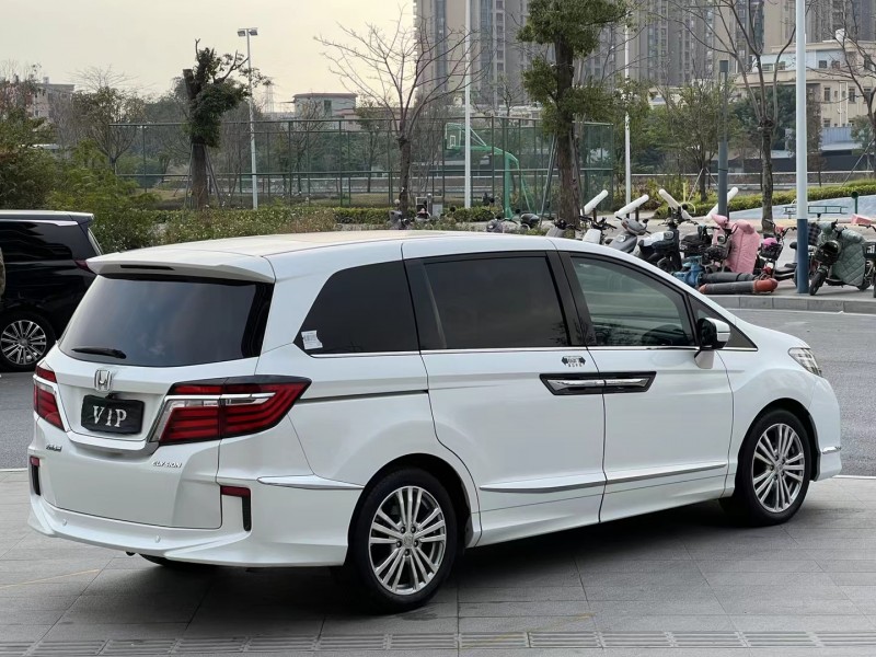 东莞17年本田艾力绅5