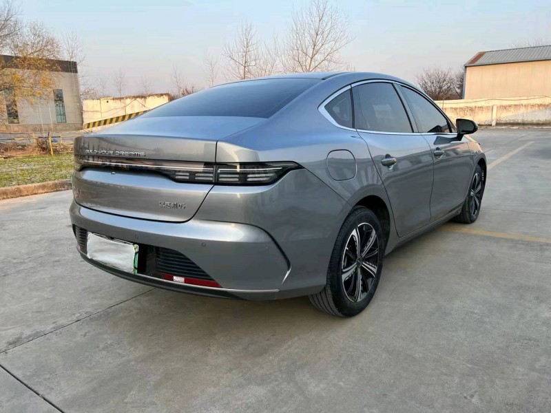 徐州22年比亚迪驱逐舰7