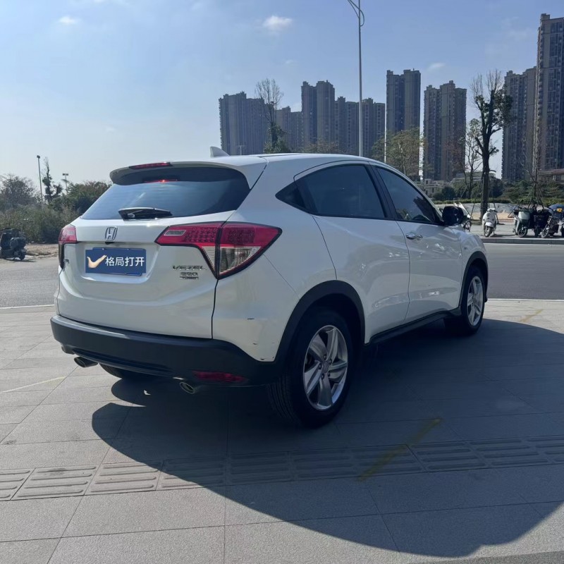 东莞22年本田缤智8