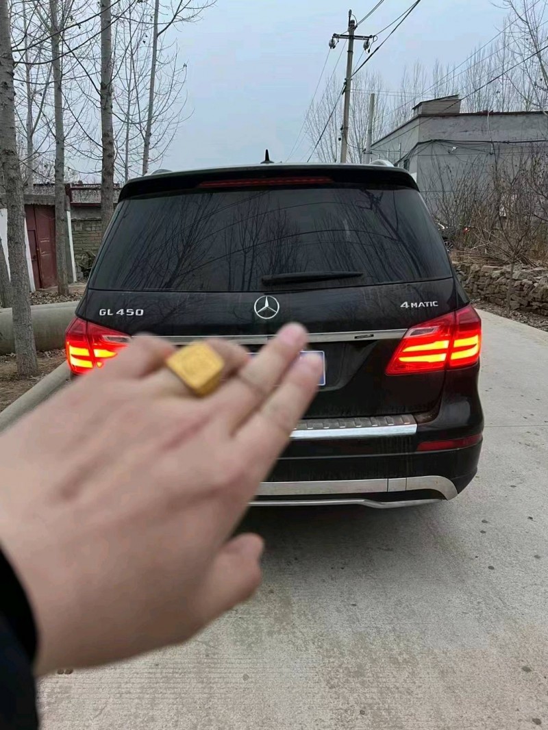 济宁16年奔驰GL7