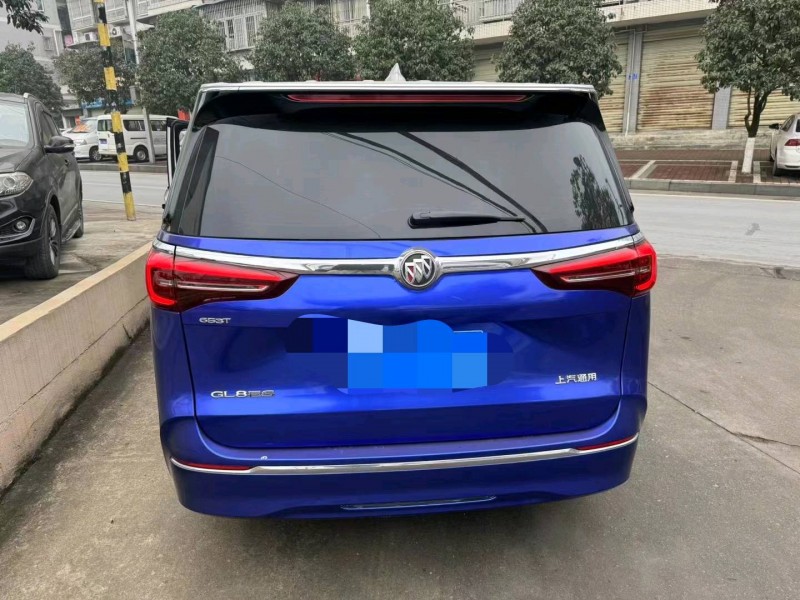 重庆20年别克GL82