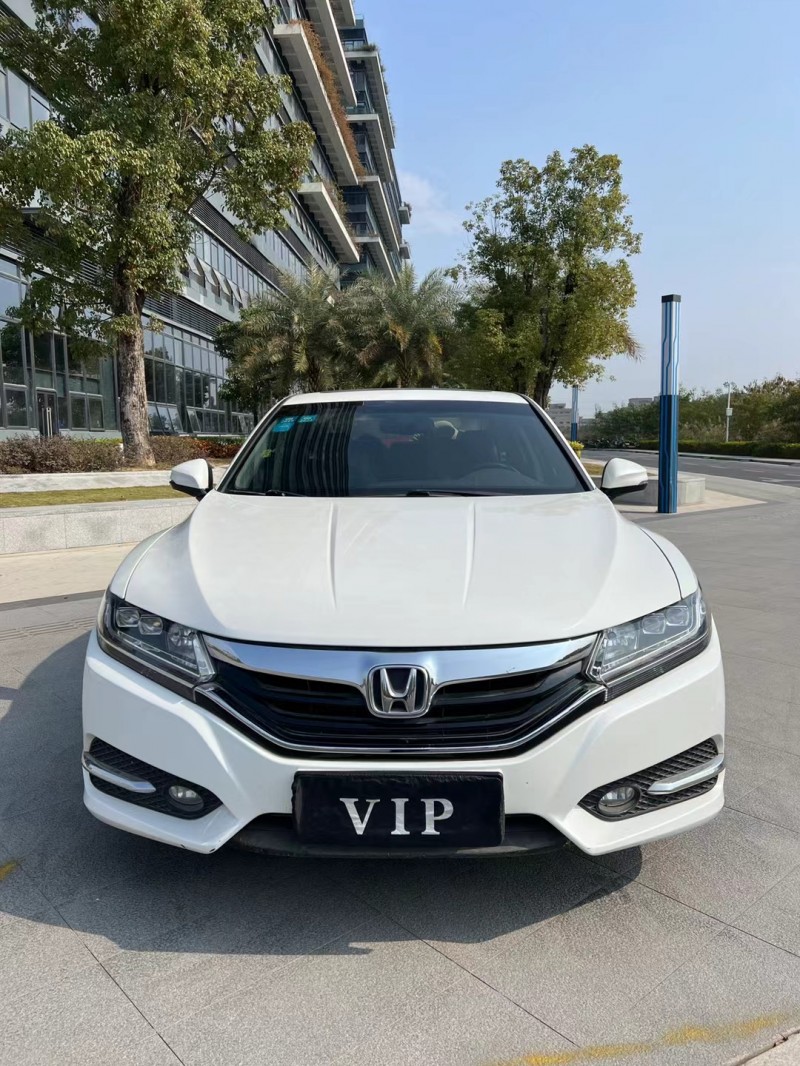 东莞17年本田思铂睿1