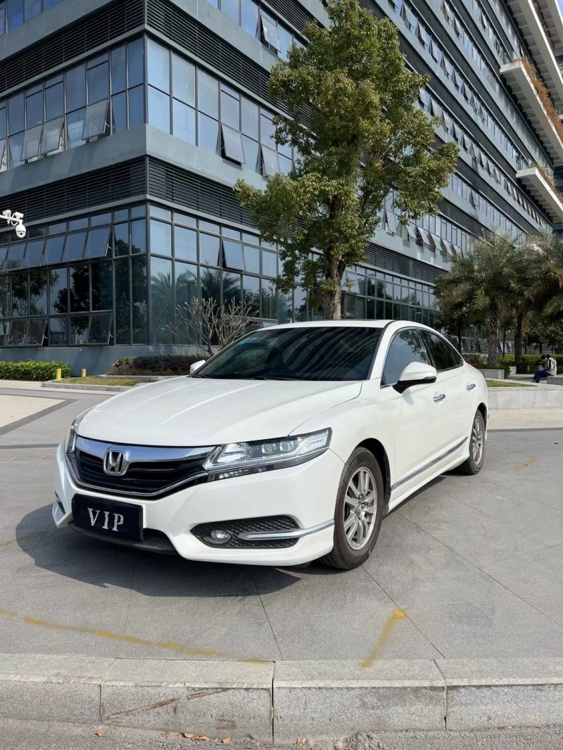 东莞17年本田思铂睿2