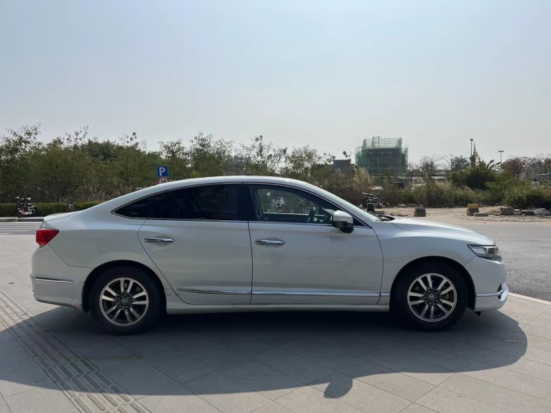 东莞17年本田思铂睿7