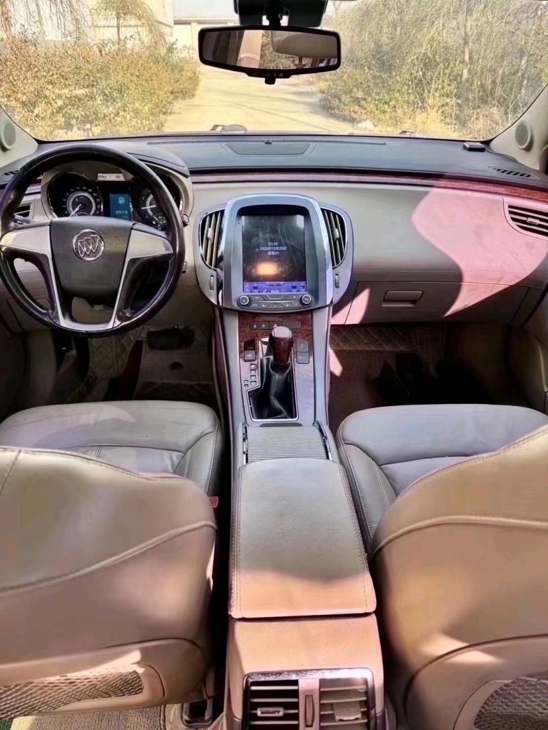 东营13年别克君越8