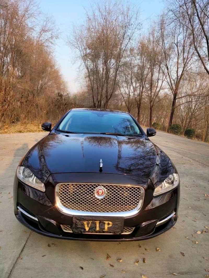 晉城15年捷豹XJL1