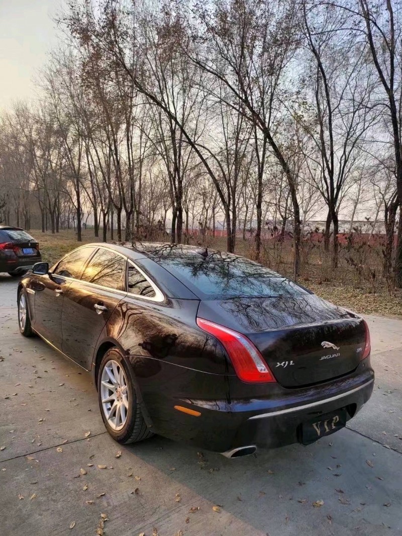 晉城15年捷豹XJL3