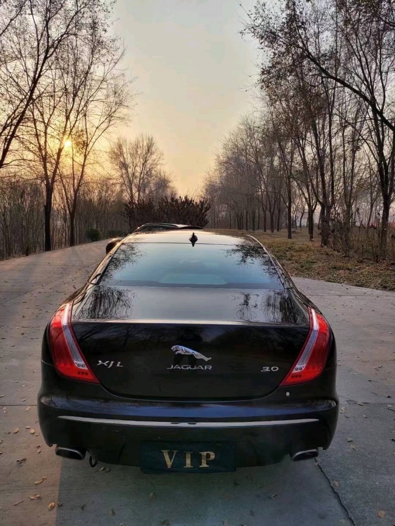 晉城15年捷豹XJL4