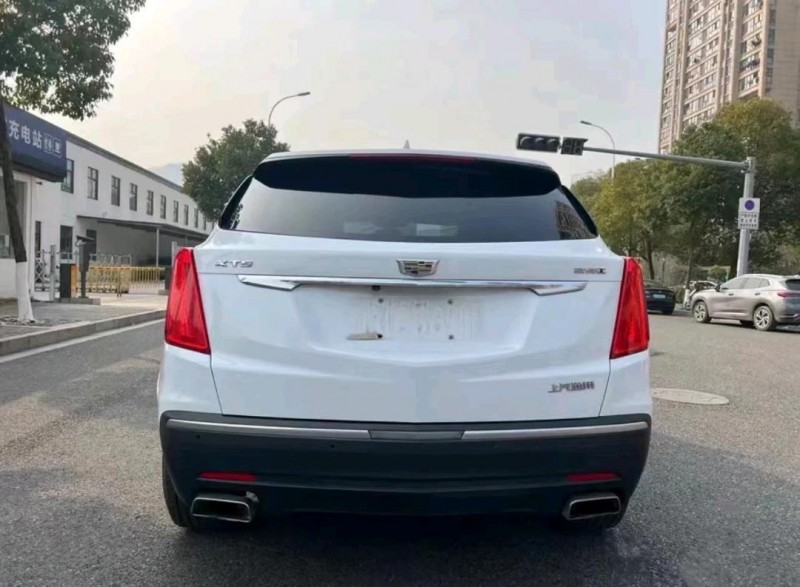 汕头17年凯迪拉克XT52