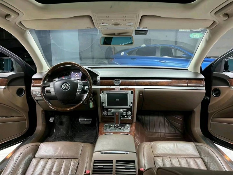 成都13年大众辉腾9