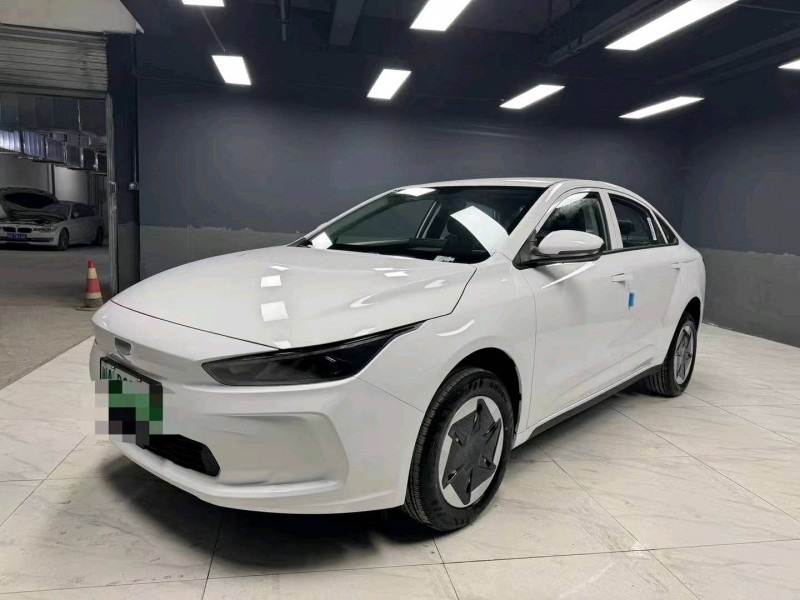 成都24年吉利几何3