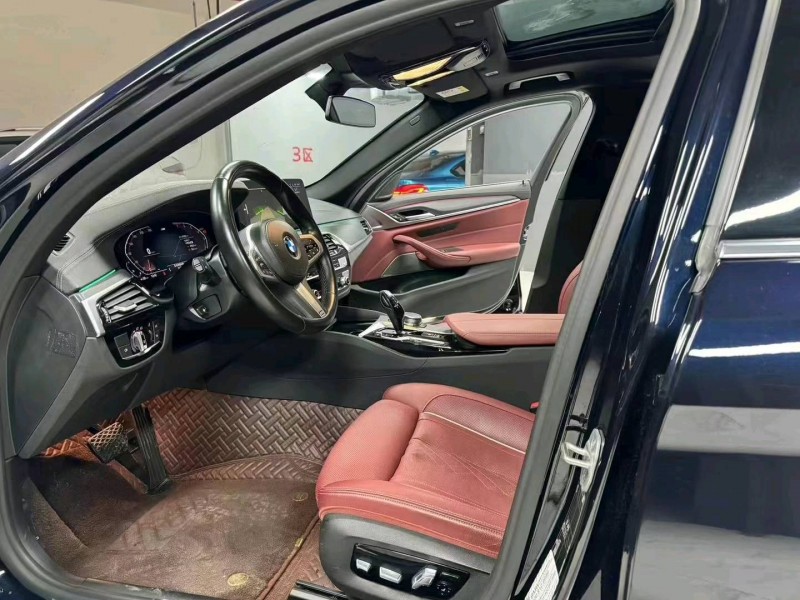 成都22年宝马5系5