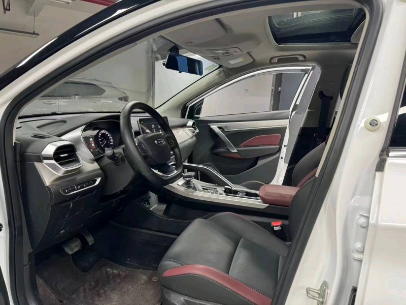 成都22年吉利缤越4