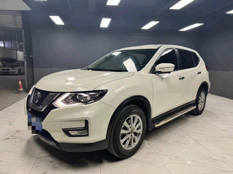 成都18年日产奇骏2