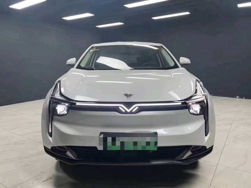 成都23年哪吒U1