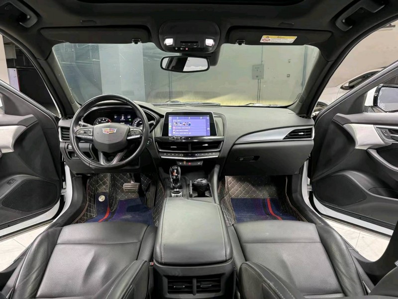 成都21年凯迪拉克CT57