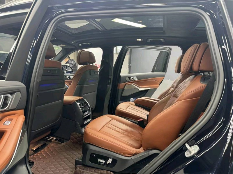 成都22年宝马X76